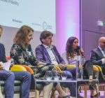 Stratégies clients  : enjeux & perspectives 2025
